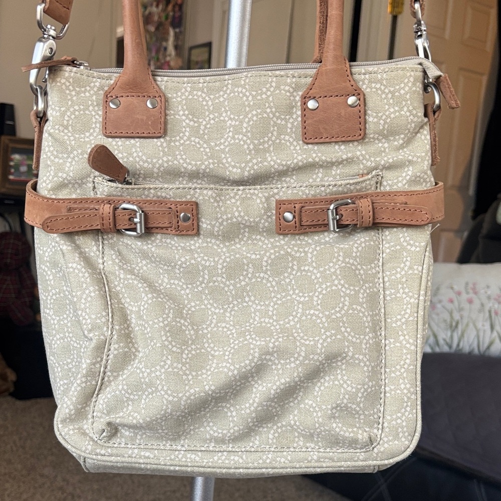 L.L.Bean Stylish Cream Handbag/ Tote  with Tan Accents - Picture 2 of 15